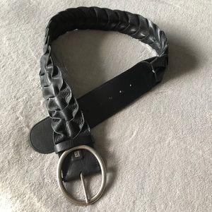 BLACK RUFFLED BELT w/BRUSHED SILVER PLATED BUCKLE SOFT PLIABLE GENUINE LEATHER M